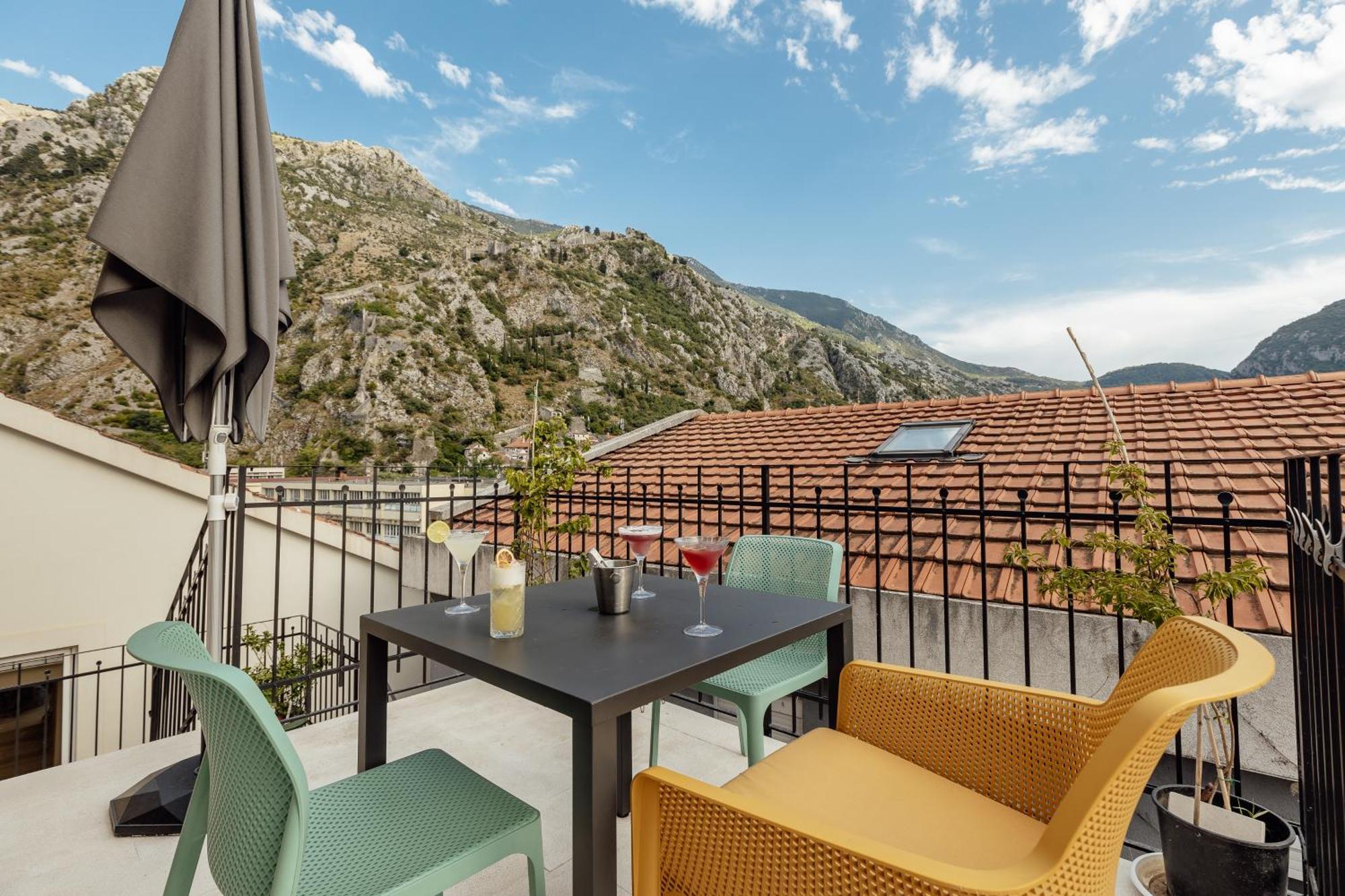 Kotor Central Point Buitenkant foto