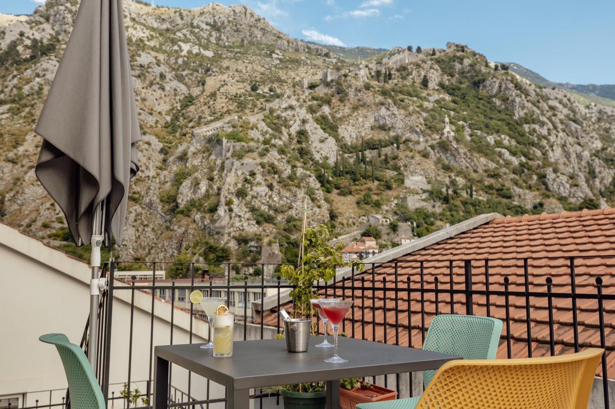 Kotor Central Point Buitenkant foto