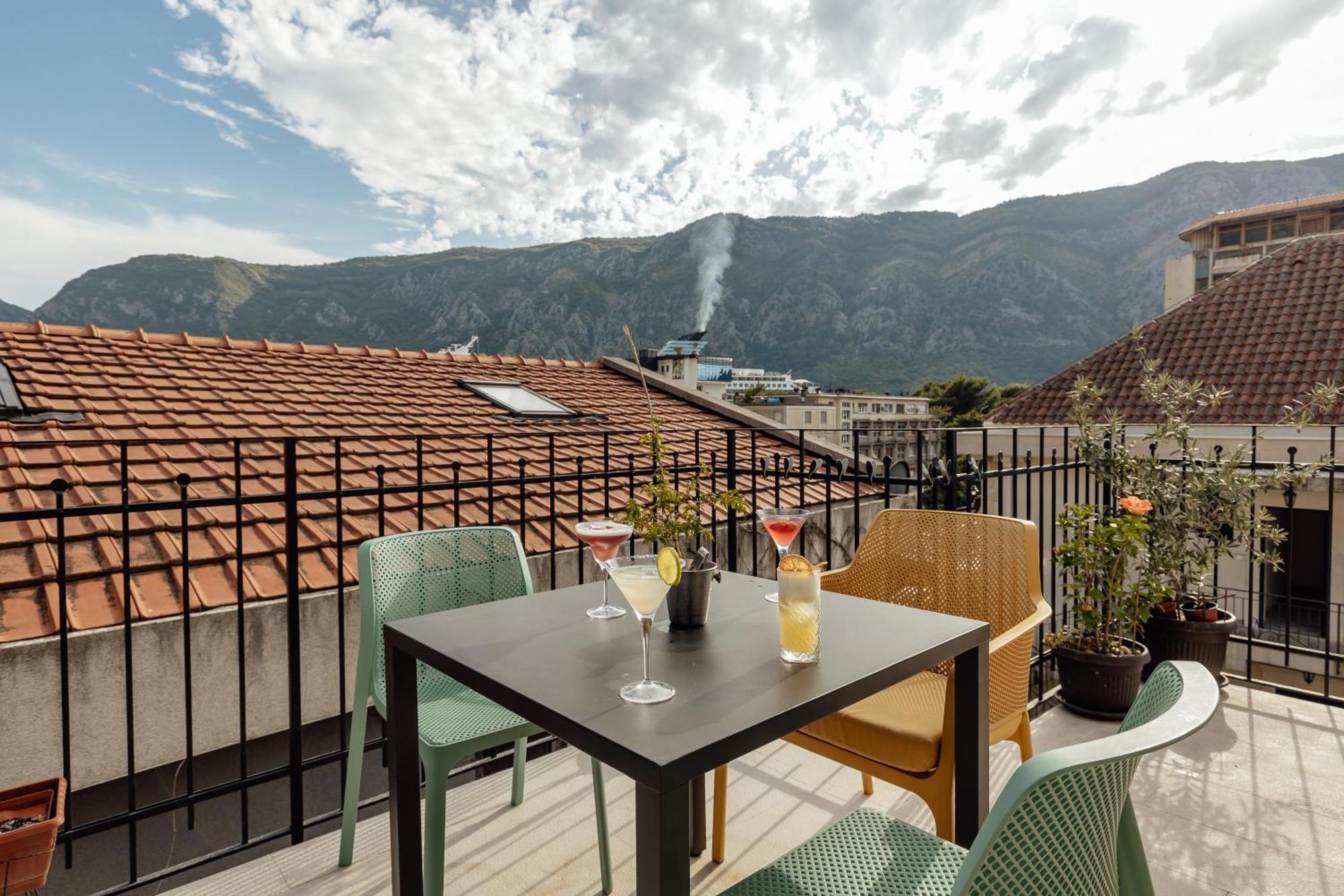 Kotor Central Point Buitenkant foto